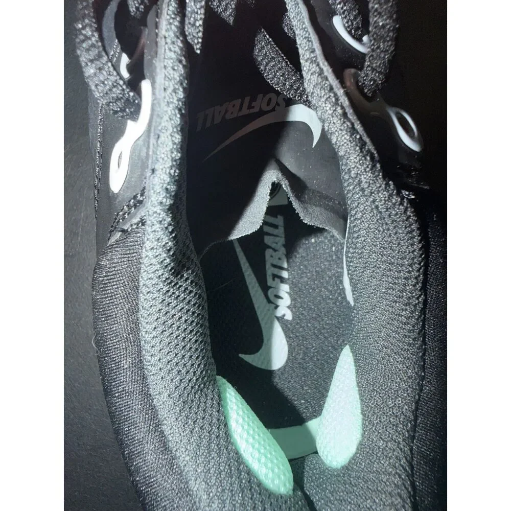 Nike Hyperdiamond 4 Softball Cleats Womens Size 7 NWOB